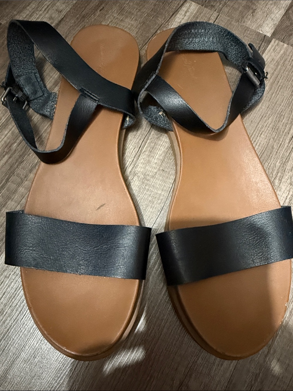 Universal Thread Black Leather Two-Strap Sandals with Tan Footbed